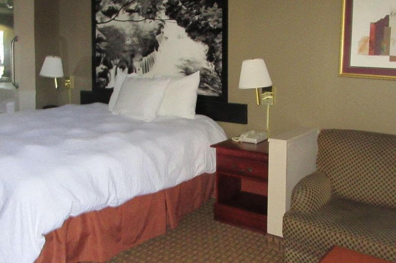 Econo Lodge Inn & Suites Manchester 3