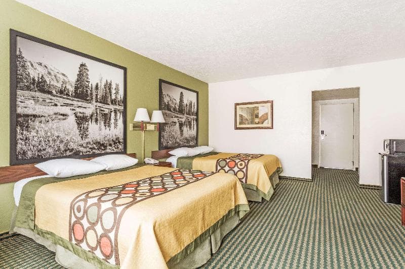 Super 8 By Wyndham Wendover photo 1