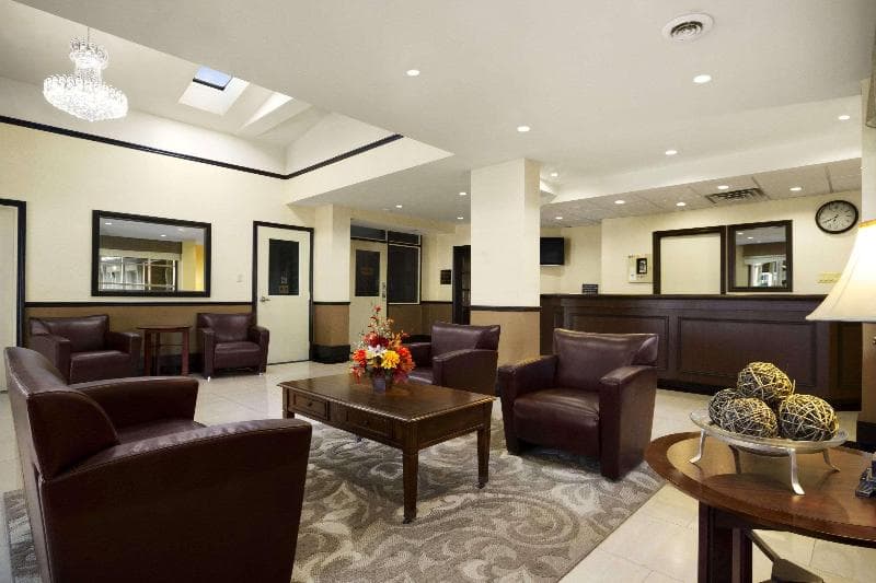 Super 8 By Wyndham Brockville 2