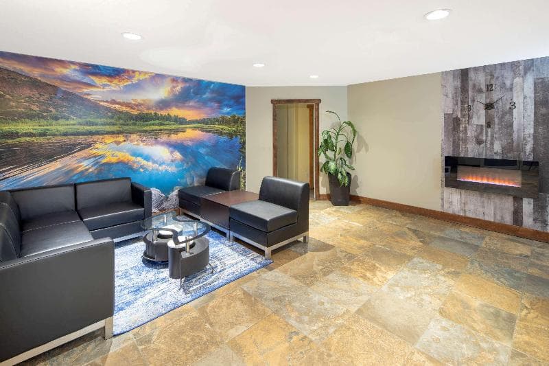 Travelodge by Wyndham Golden Sportsman Lodge 5