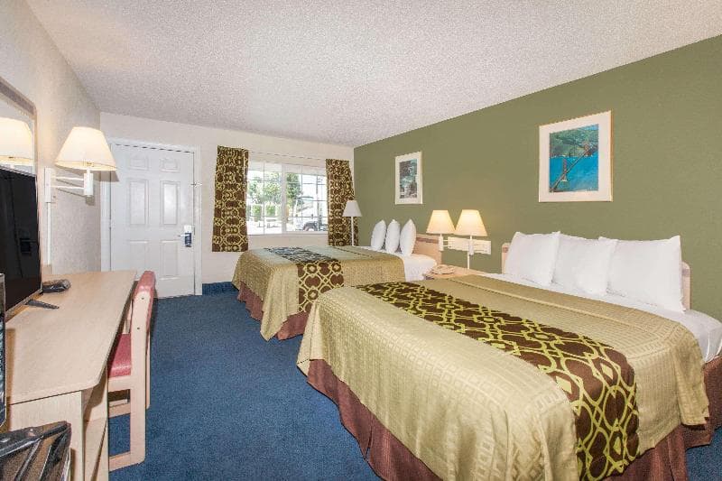 Travelodge by Wyndham Los Banos 3
