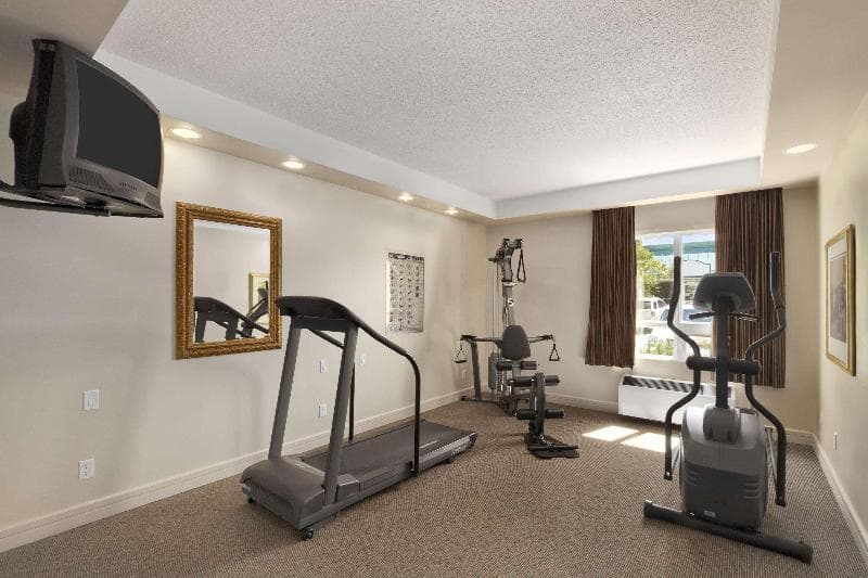 Travelodge By Wyndham Spruce Grove photo 1