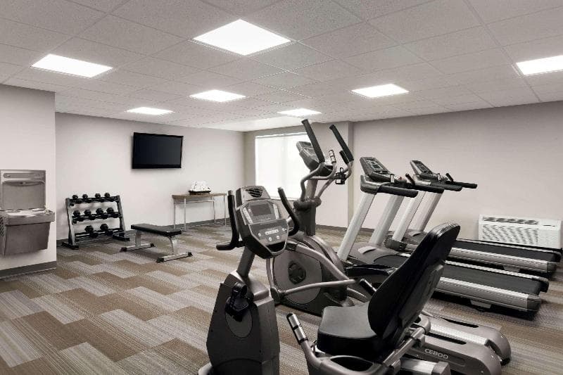 Wingate By Wyndham Cincinnati/Blue Ash photo 1