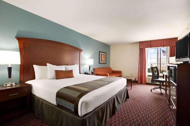 Wingate by Wyndham San Marcos 5