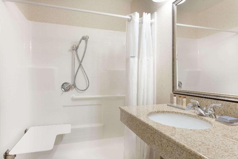 Wingate by Wyndham Columbia / Lexington photo 1