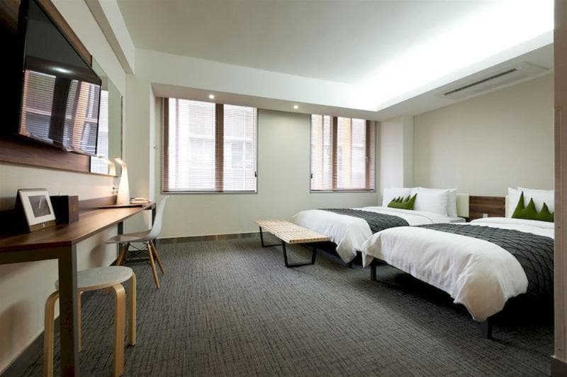 Metro Hotel 5