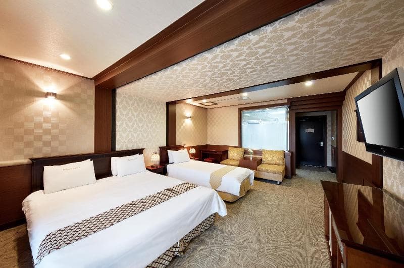 Dongbusan Oncheon Hotel 5