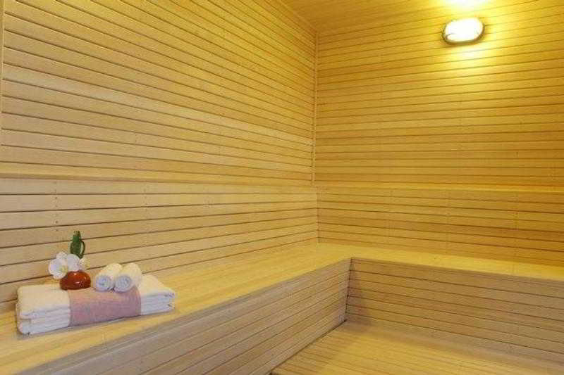 Bareve Hotel 5