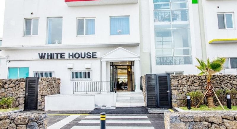 White Houes In Jeju main