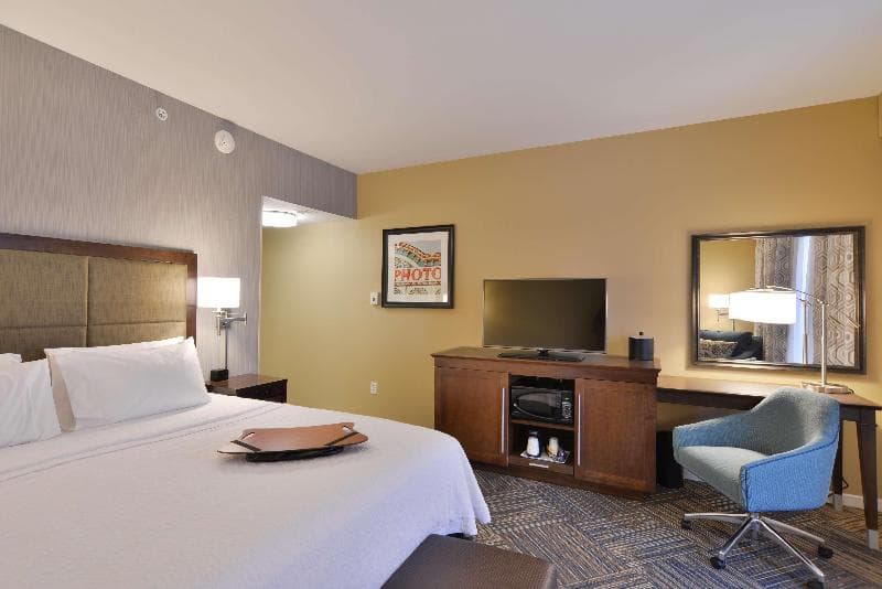 Hampton Inn & Suites Chippewa Falls 2