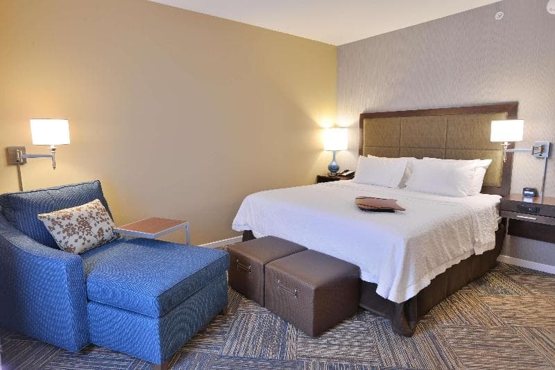 Hampton Inn & Suites Chippewa Falls 3