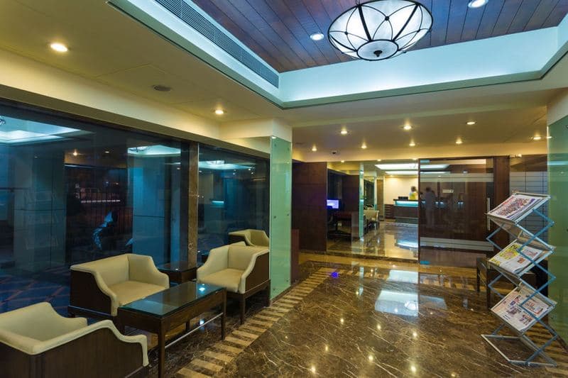 Hotel Ginger Thane 3