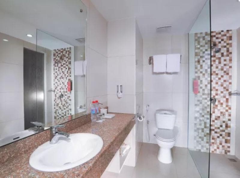 Favehotel Diponegoro 4