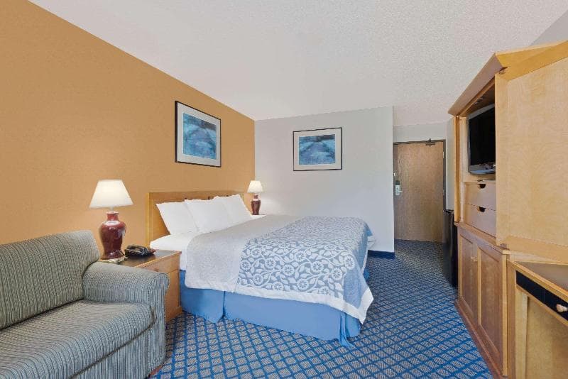 Days Inn by Wyndham Brunswick Bath Area photo 1