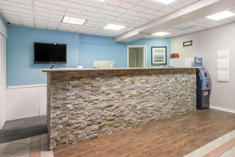 Days Inn & Suites by Wyndham Wildwood 3
