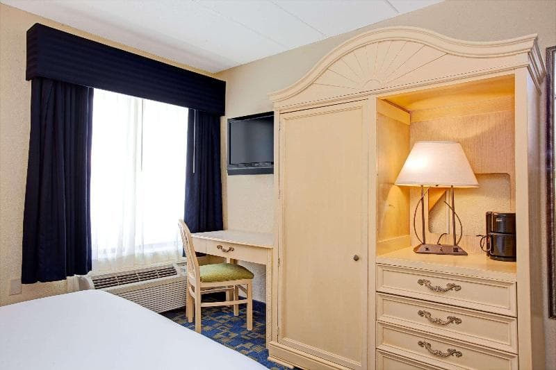 Days Inn by Wyndham East Windsor/Hightstown 4