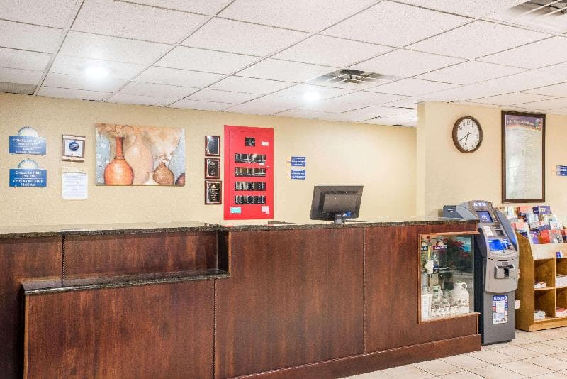 Days Inn by Wyndham Colchester Burlington 2