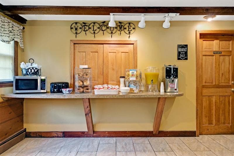 Knights Inn Danvers photo 1