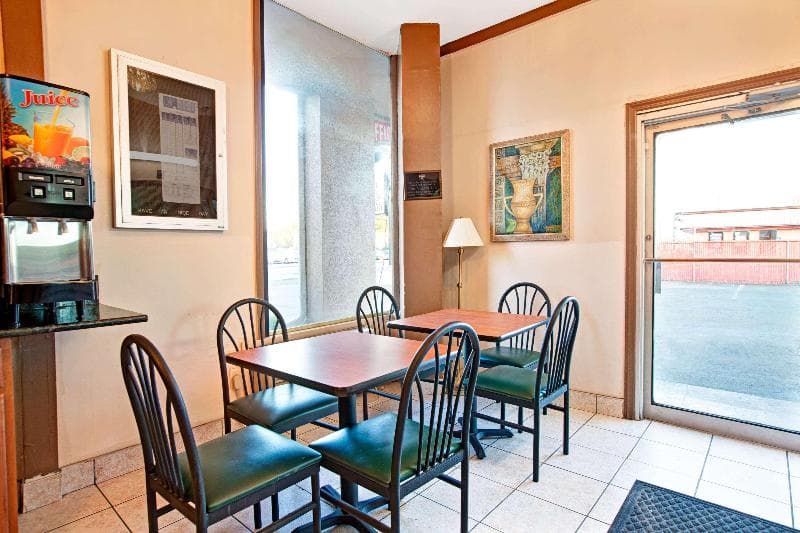 Knights Inn South Hackensack 5