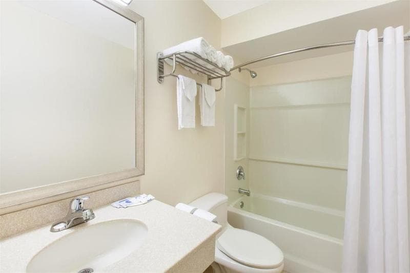 Knights Inn South Amboy/Garden State Parkway South photo 1