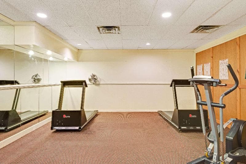 Ramada by Wyndham Kittery 2