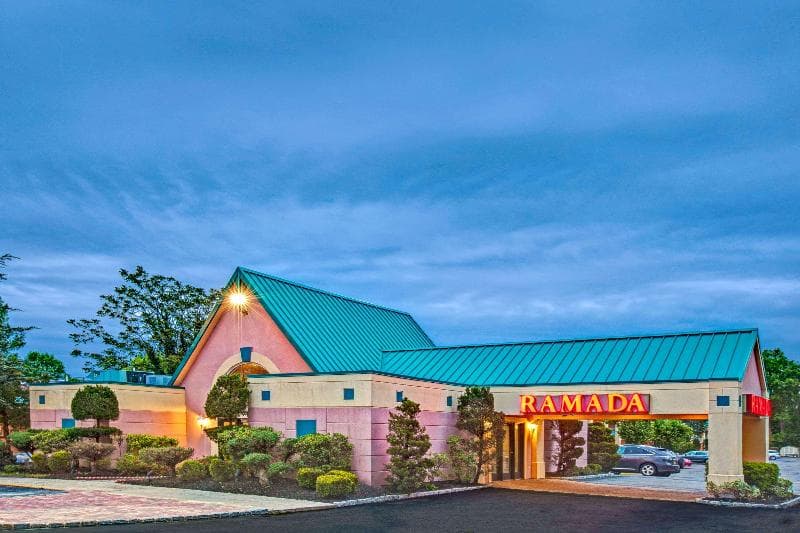 Ramada by Wyndham Parsippany 2
