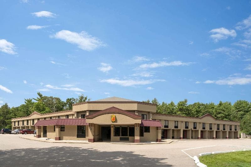 Super 8 by Wyndham West Greenwich/Providence 4