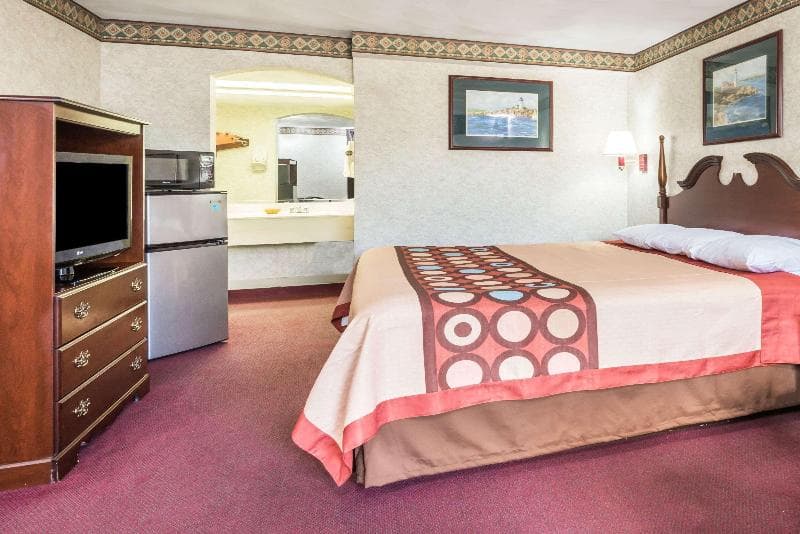 Super 8 by Wyndham West Greenwich/Providence 2