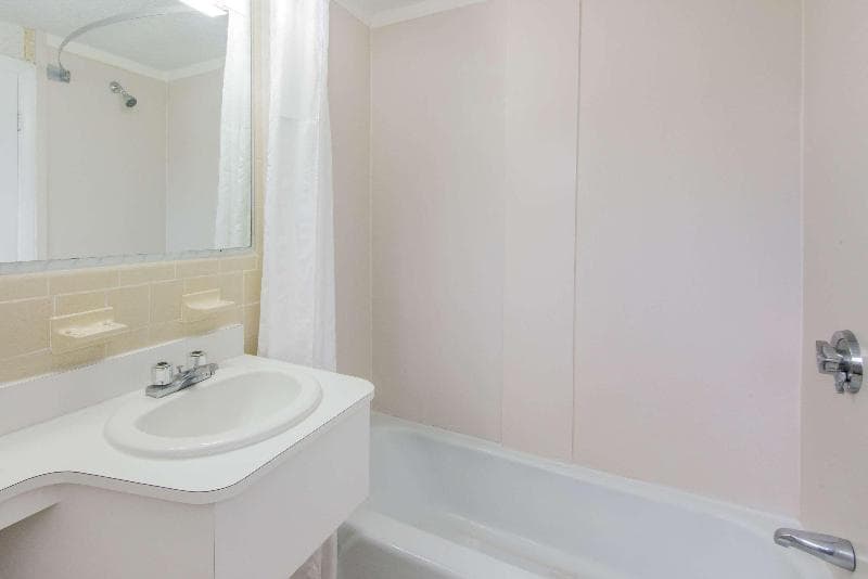 Super 8 by Wyndham West Yarmouth Hyannis/Cape Cod photo 1