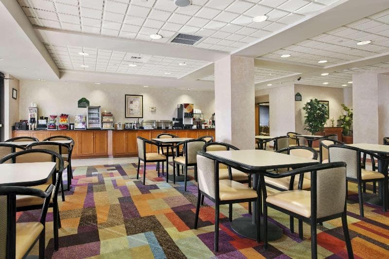 Comfort Inn & Suites Voorhees/Mt. Laurel 4