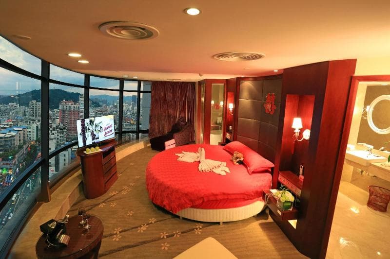 Ramada Longyan 5