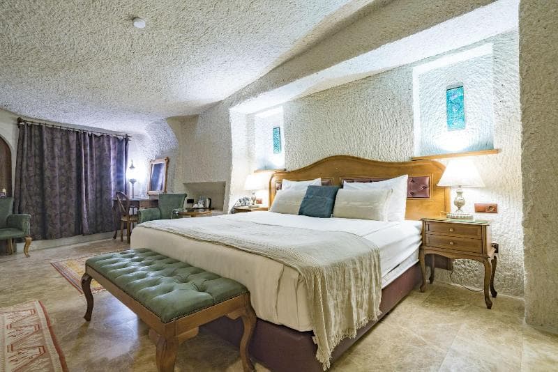 Artemis Cave Suites - Adults Only 2