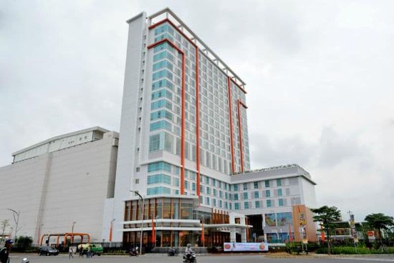 Harris Hotel & Conventions Bekasi 5