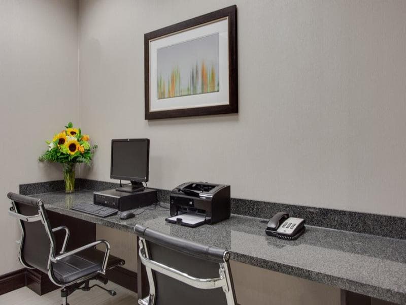 Holiday Inn Express & Suites Ottawa East - Orleans photo 1