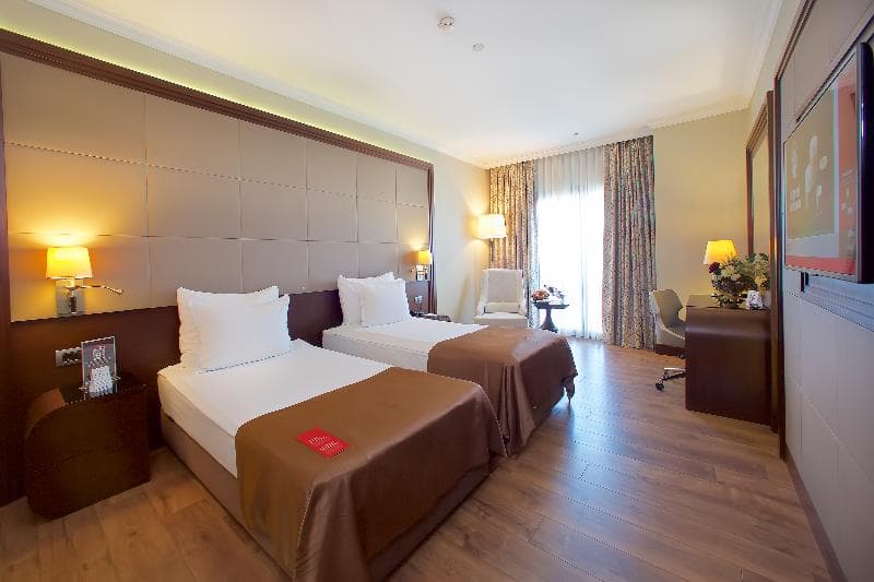 Ramada Hotel & Suites By Wyndham Istanbul Merter 5
