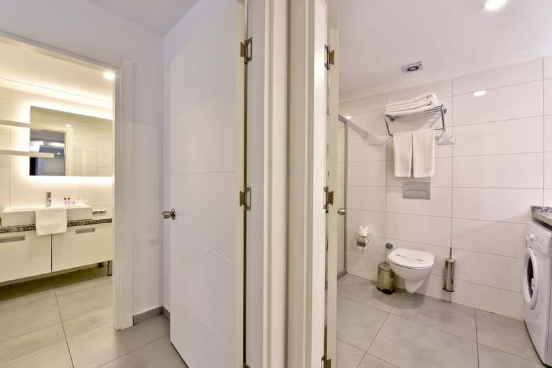Green Garden Suites 5