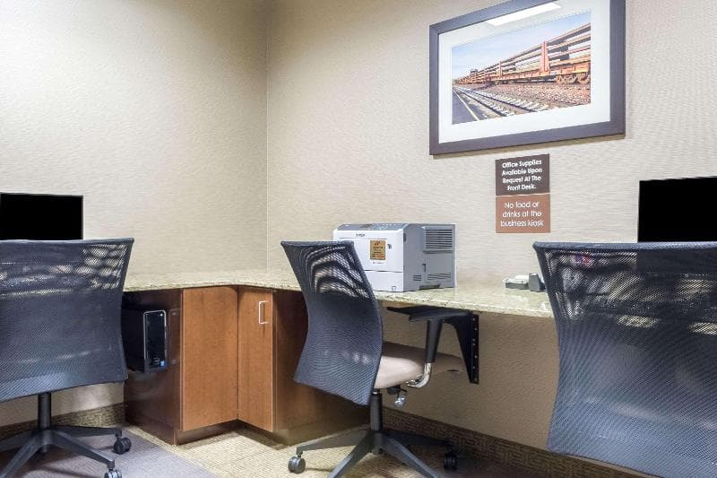 Comfort Inn & Suites Avera Southwest photo 1