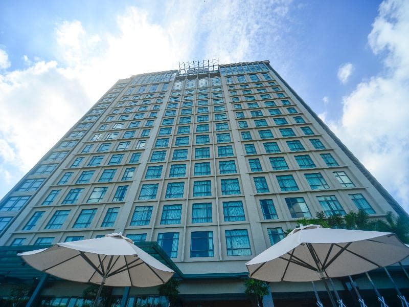 The Light Hotel 4
