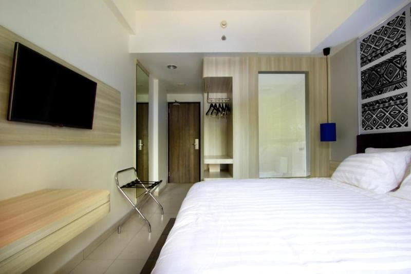 Aston Anyer Beach Hotel 4
