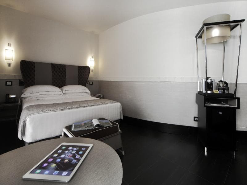 Unica Suites Roma 3