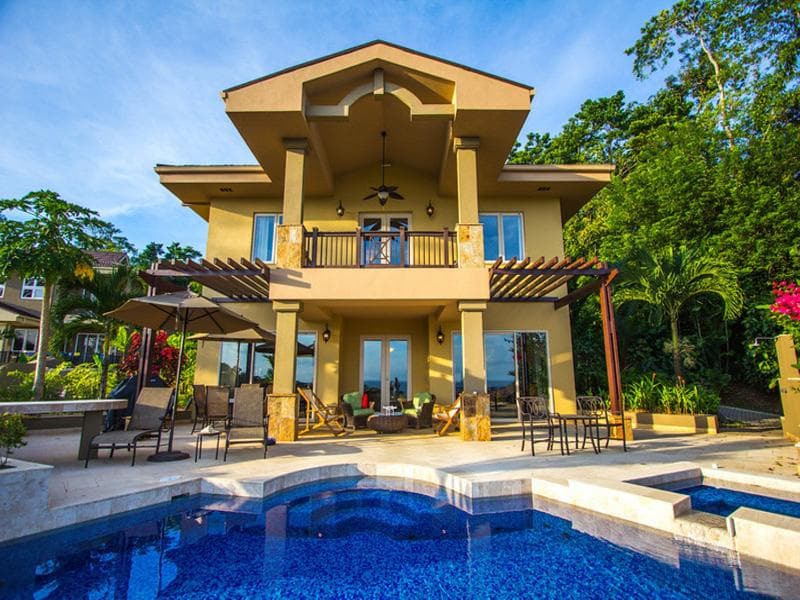 Red Frog Beach Resort