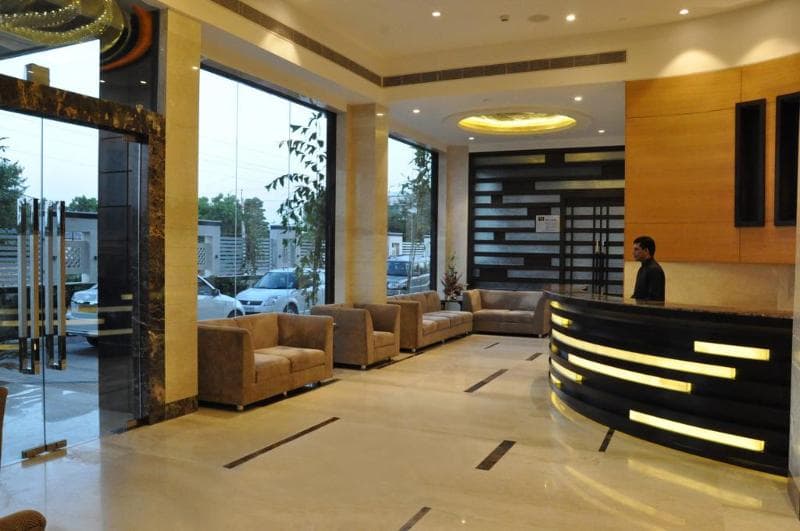 Hotel Marigold 4