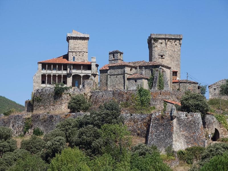 Parador Castillo De Monterrei photo 1