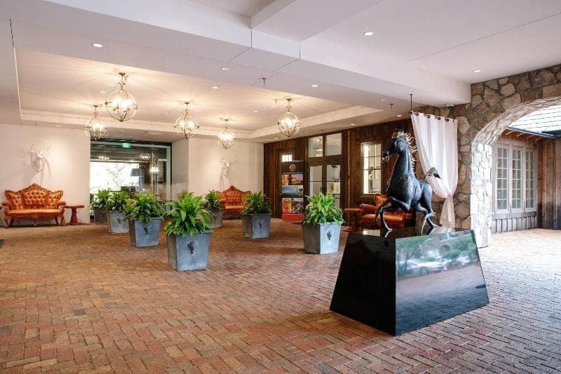 Grand Bohemian Hotel Mountain Brook, Autograph Collection 4