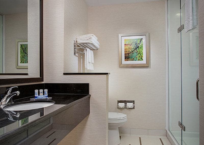Fairfield Inn And Suites Barrie 3