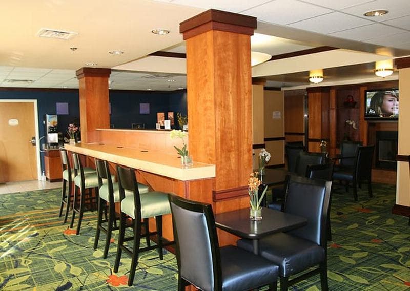 Fairfield Inn & Suites Columbus East 3
