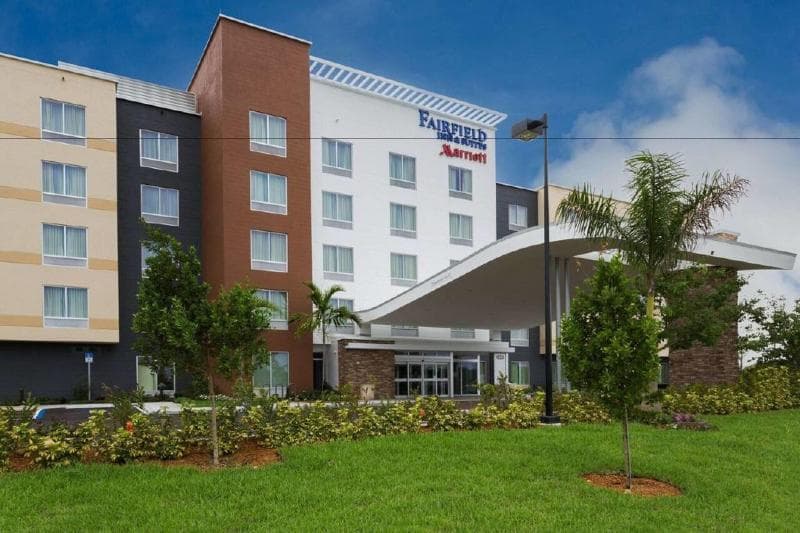 Fairfield Inn Andsuites Ft Lauderdale Pembroke Pines 2