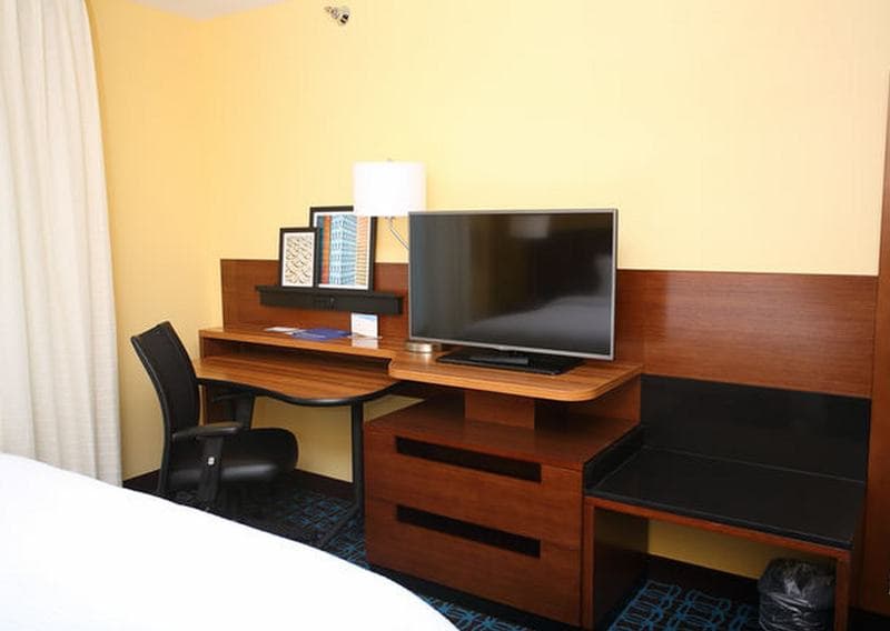 Fairfield Inn & Suites East Grand Forks 3