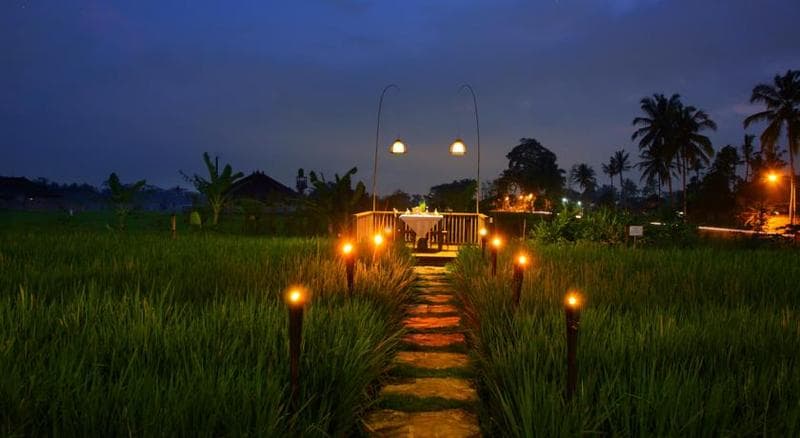 Alam Puisi Villa 5