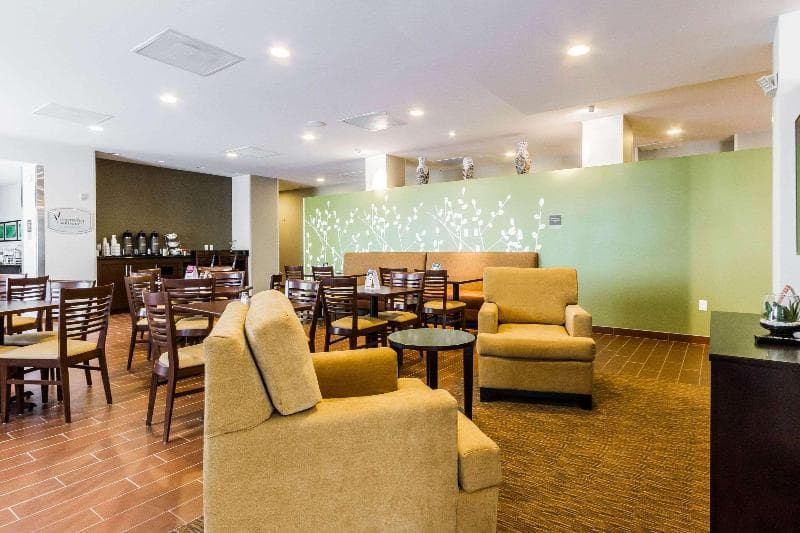Sleep Inn And Suites 3
